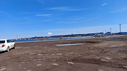 Вид в морскую даль с дороги