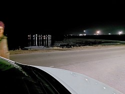 Вид с дороги на ночное море